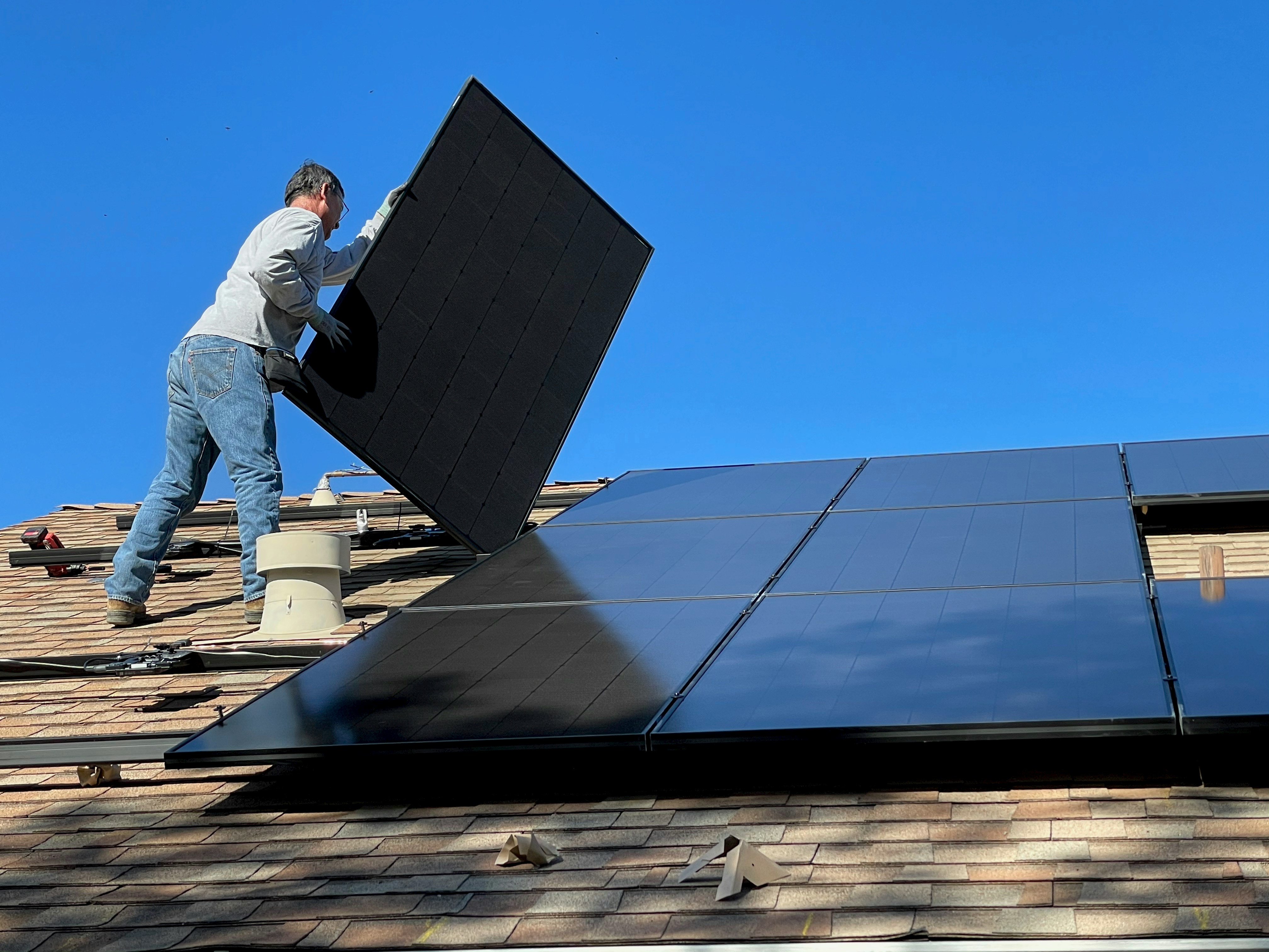 How to choose the right solar panels for your home