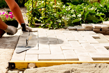 How to cut paving slabs